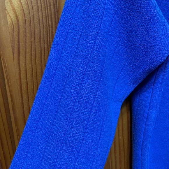 Sweater - Picture 5 of 12